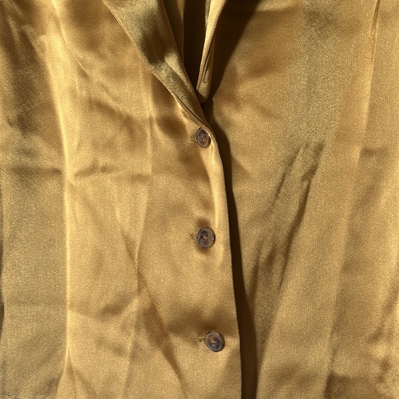 SOLD Babaton blouse gold shirt aritzia - Picture 3 of 5